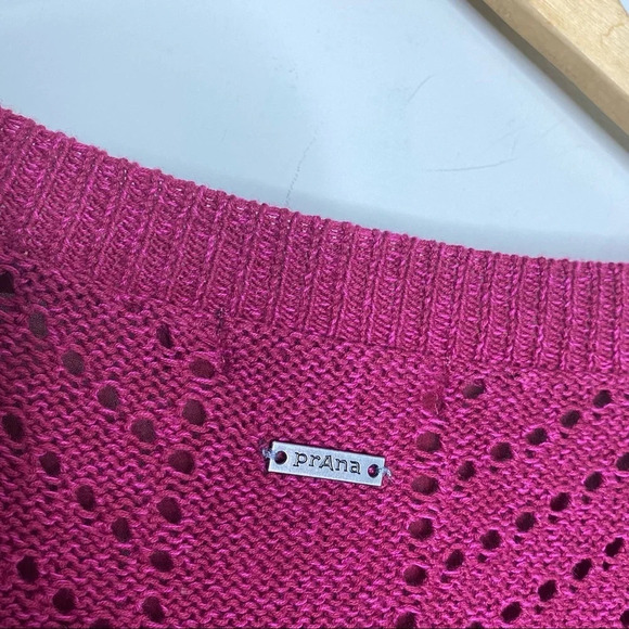 PrAna Plum Red Oversized Chiffon Peplum Underlay Hem Knit Sweater Size Small - Picture 8 of 10